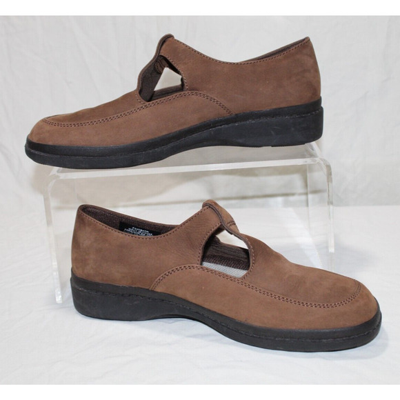 Easy Spirit "Esvernon" Women's Mary Janes Brown Suede Shoes - 9.5 M - Picture 2 of 9
